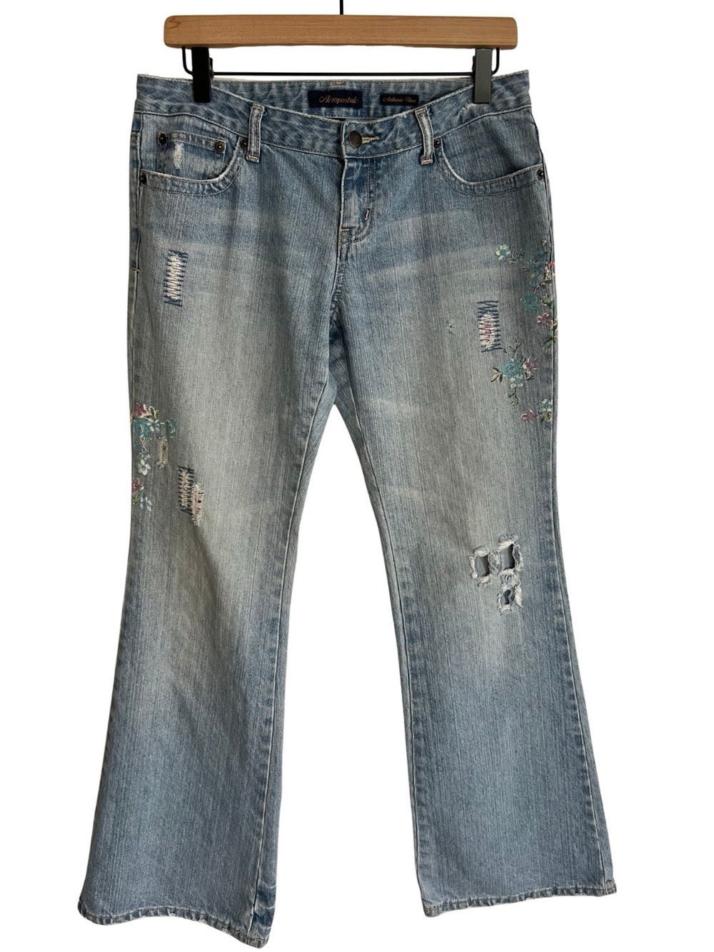 Y2K Aeropostale Jeans Low Rise Flare Floral Embroidered Distressed Women’s 7/8